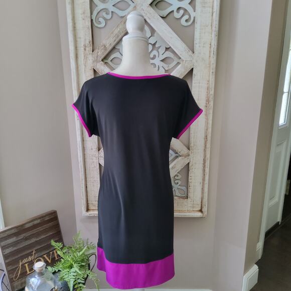 MSK Women's Petite Short Sleeve Shift Midi Dress in Black & Purple - Picture 5 of 7